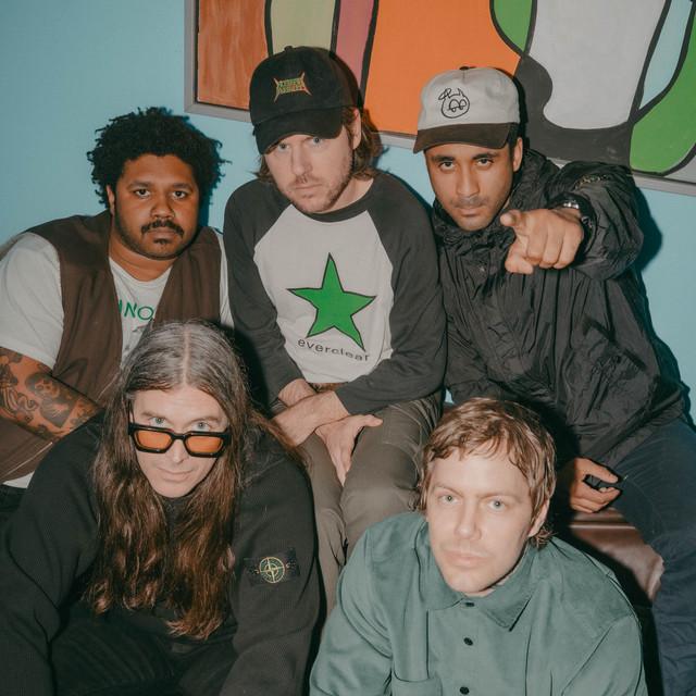 Photo of /artists/2ynylCO9SRPTKjgNEH0Y2a